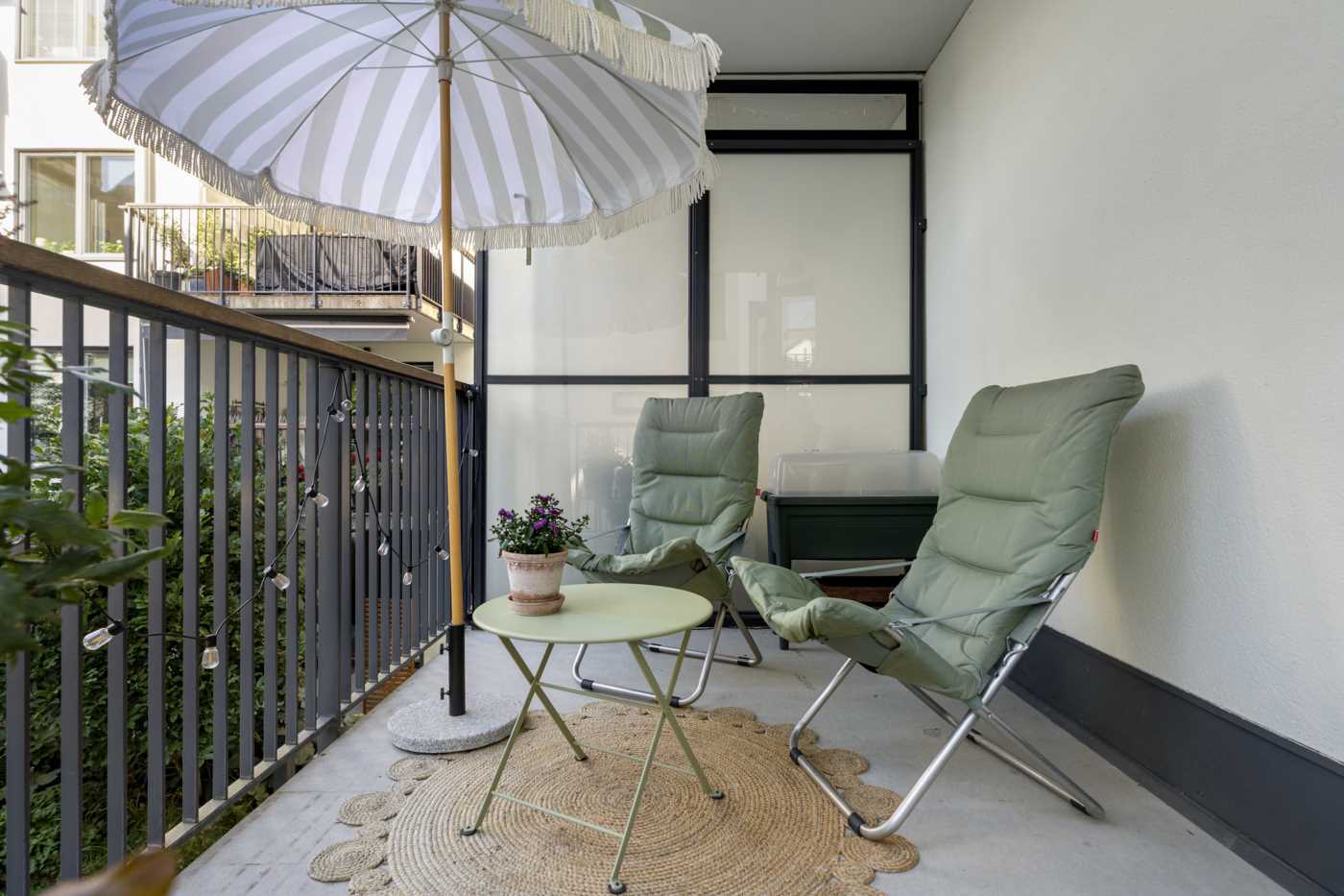  Balkongen mot den japaninspirerade innergården