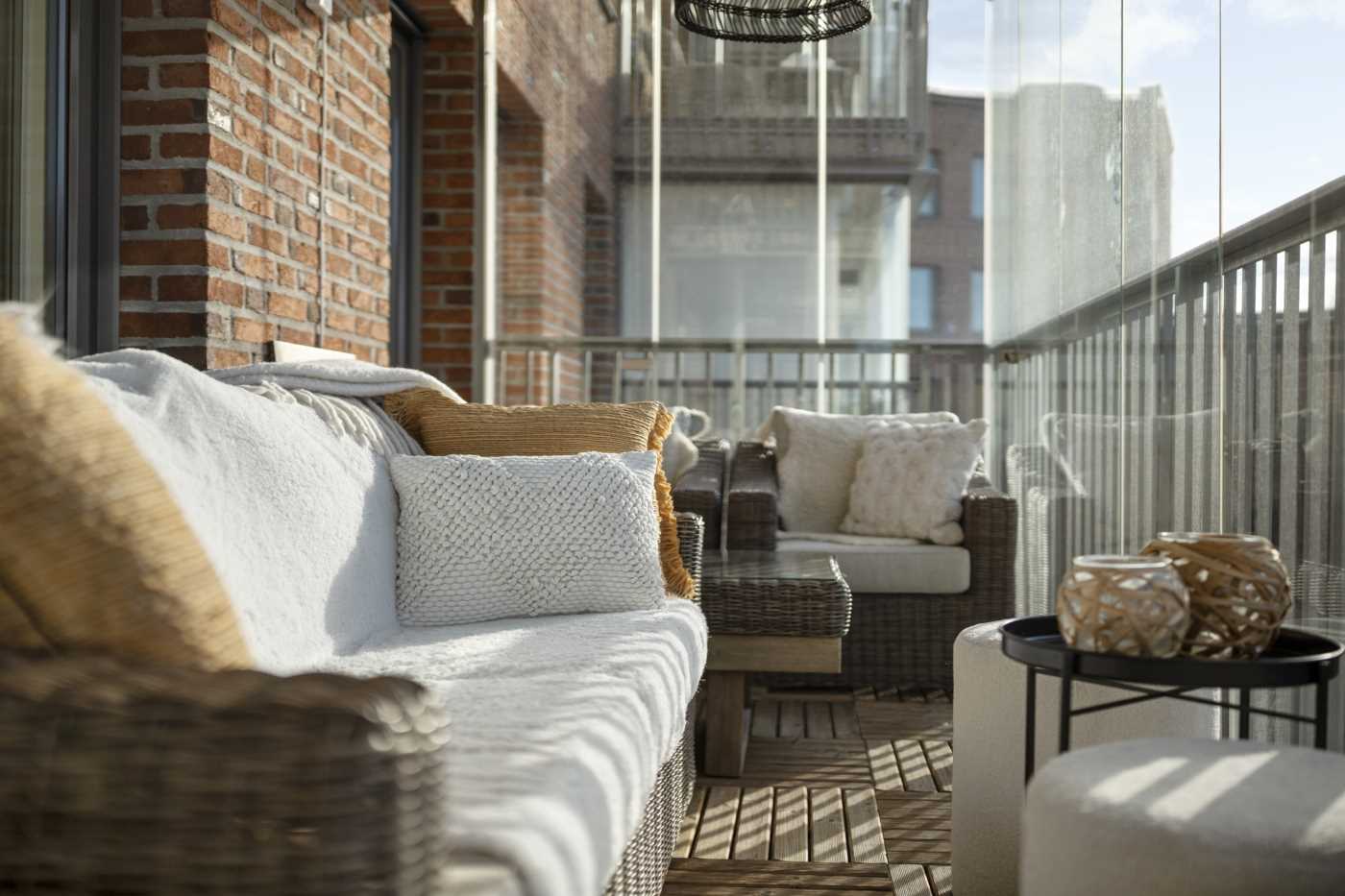 Inglasad balkong med fint läge