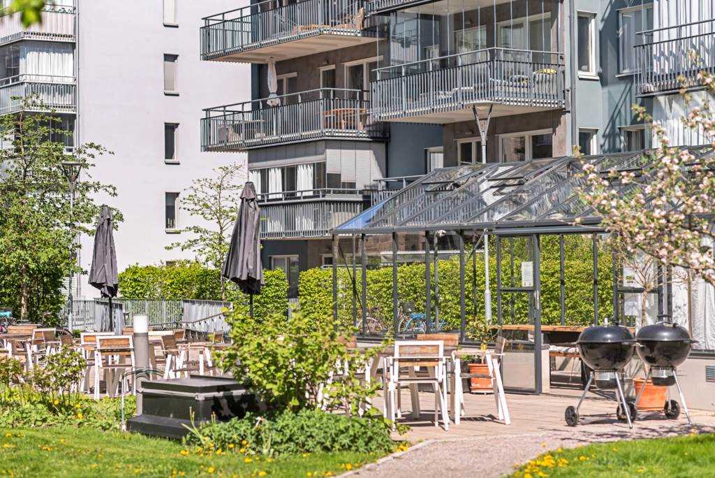 Trivsam del av innergården