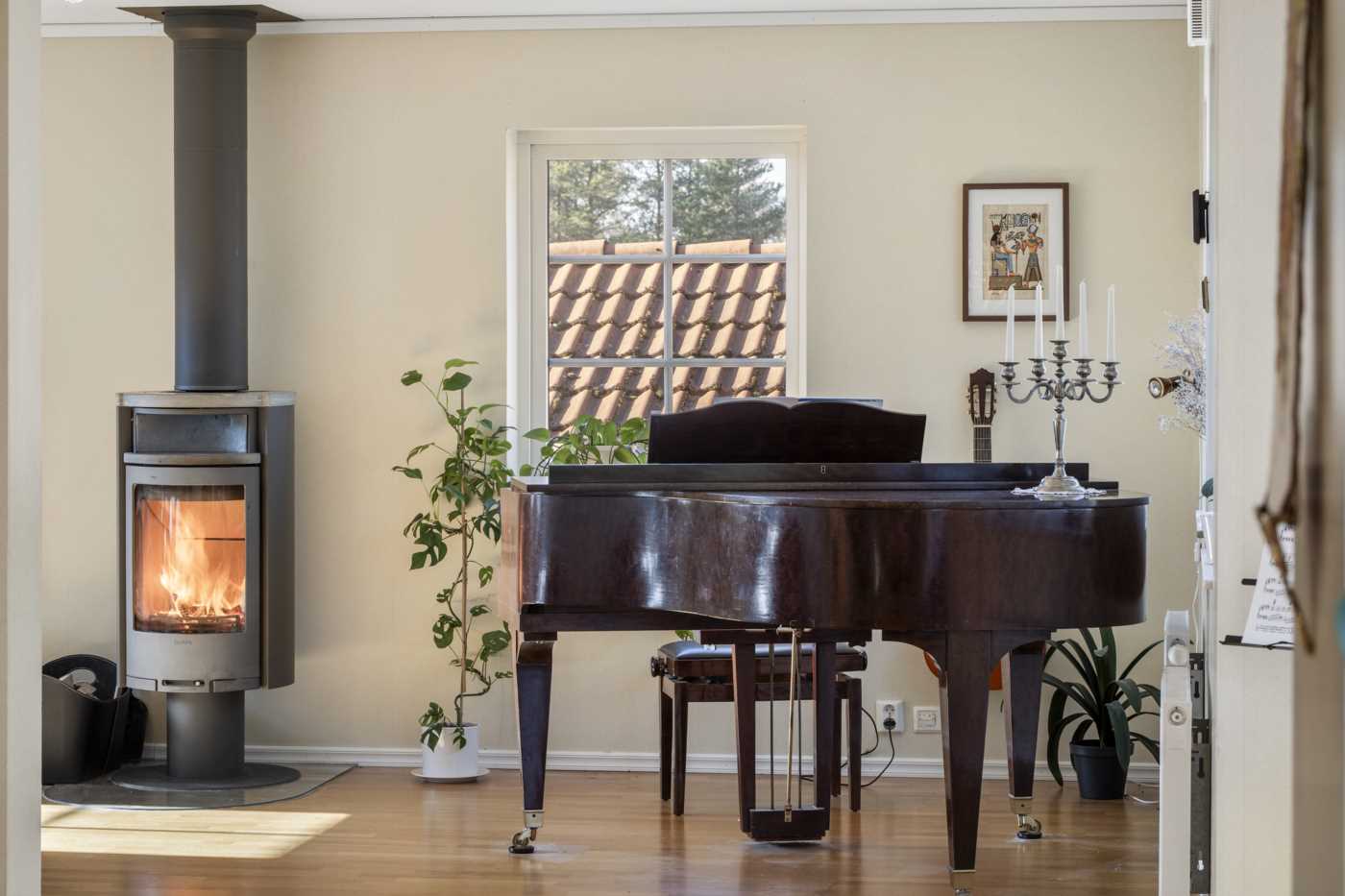 Braskamin i vardagsrum