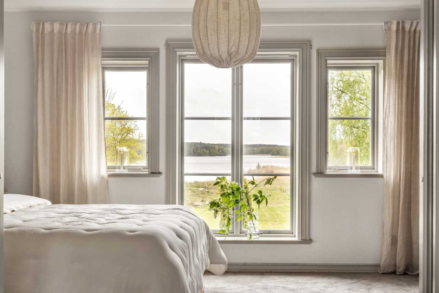 Master bedroom med vy!