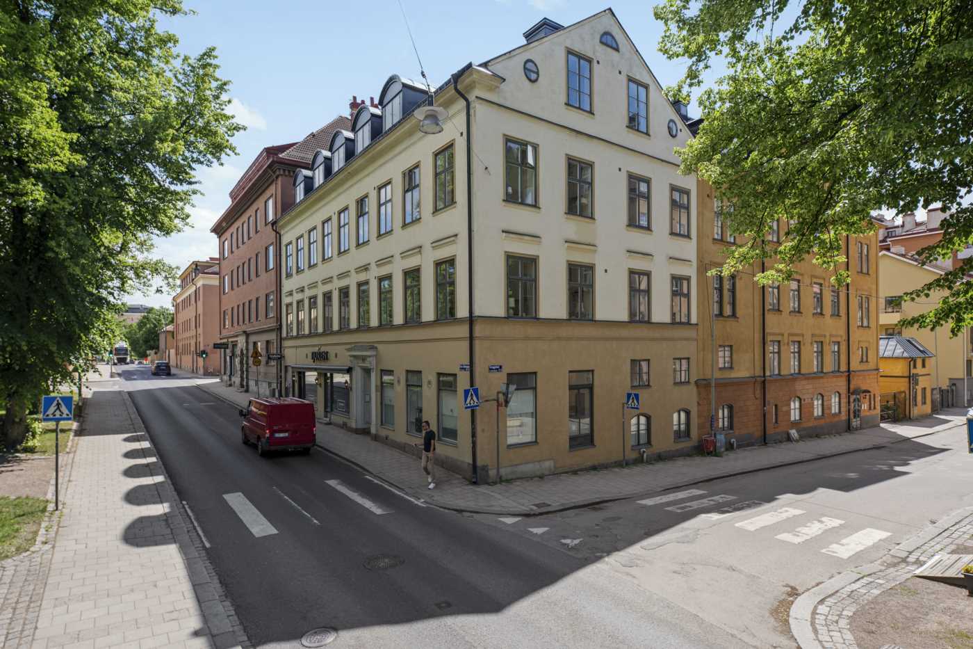 Övre Slottsgatan 12
