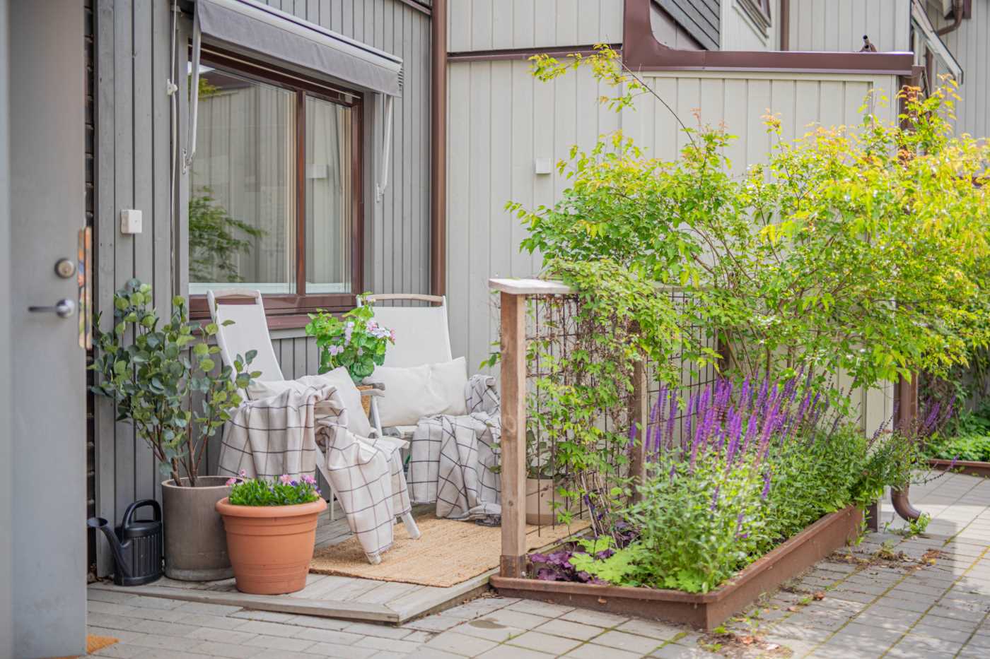 Uteplatsen på framsidan
