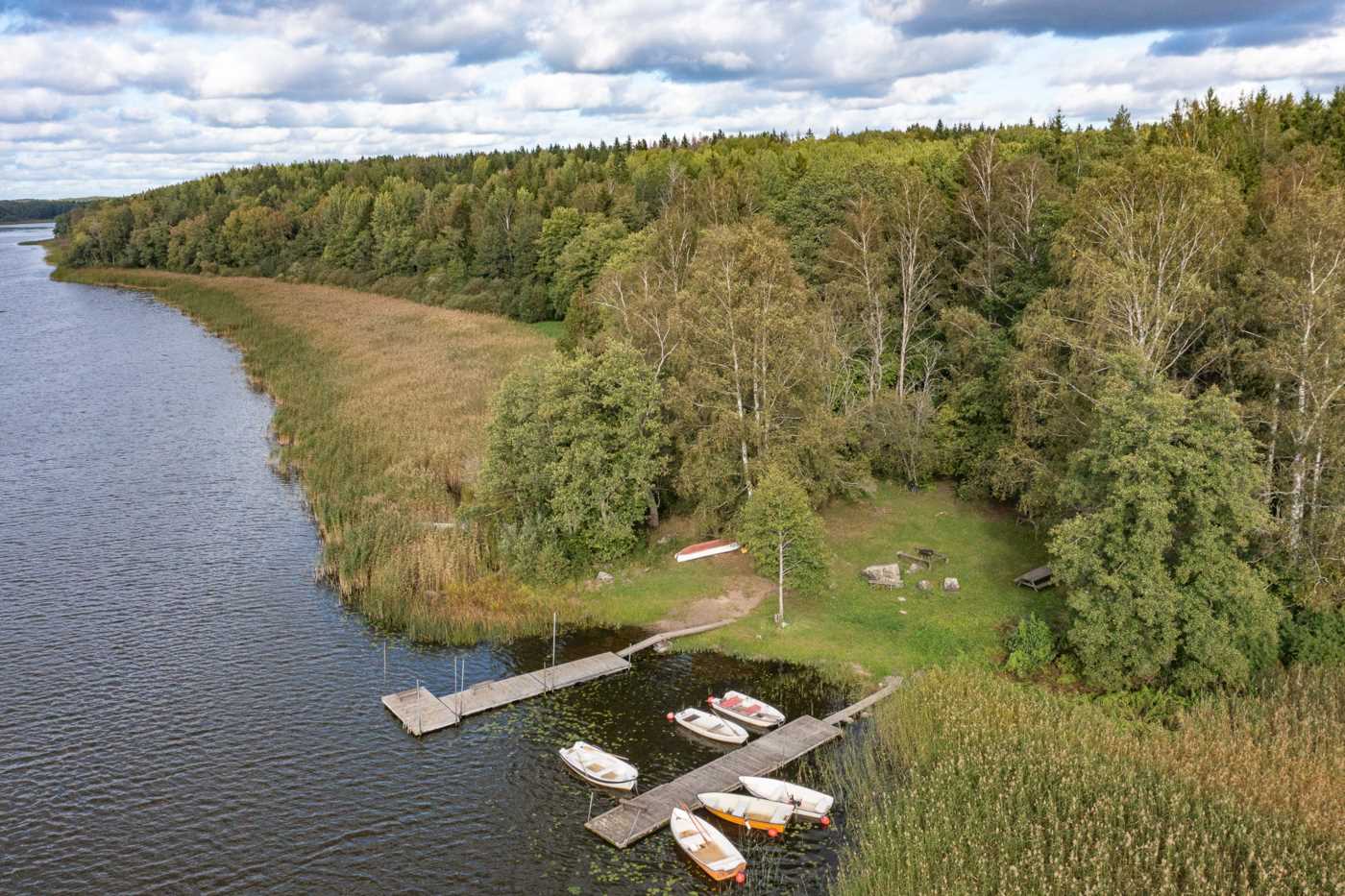 Badplatsen inom kort promenadavstånd