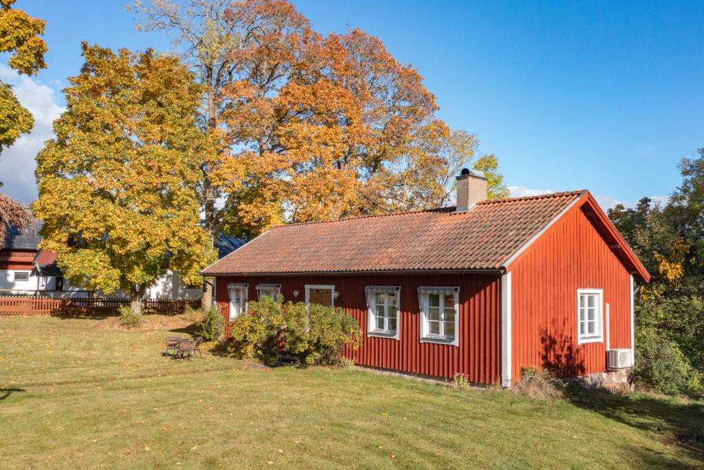 Lågupplöst Lillstugan fr†n en annan vinkel